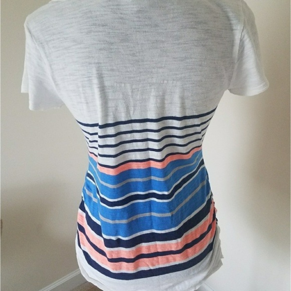 Old Navy Maternity/T-shirt - Picture 4 of 4